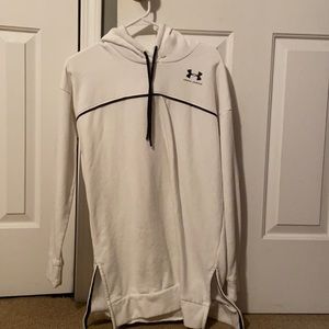 Under Armor sweatshirt